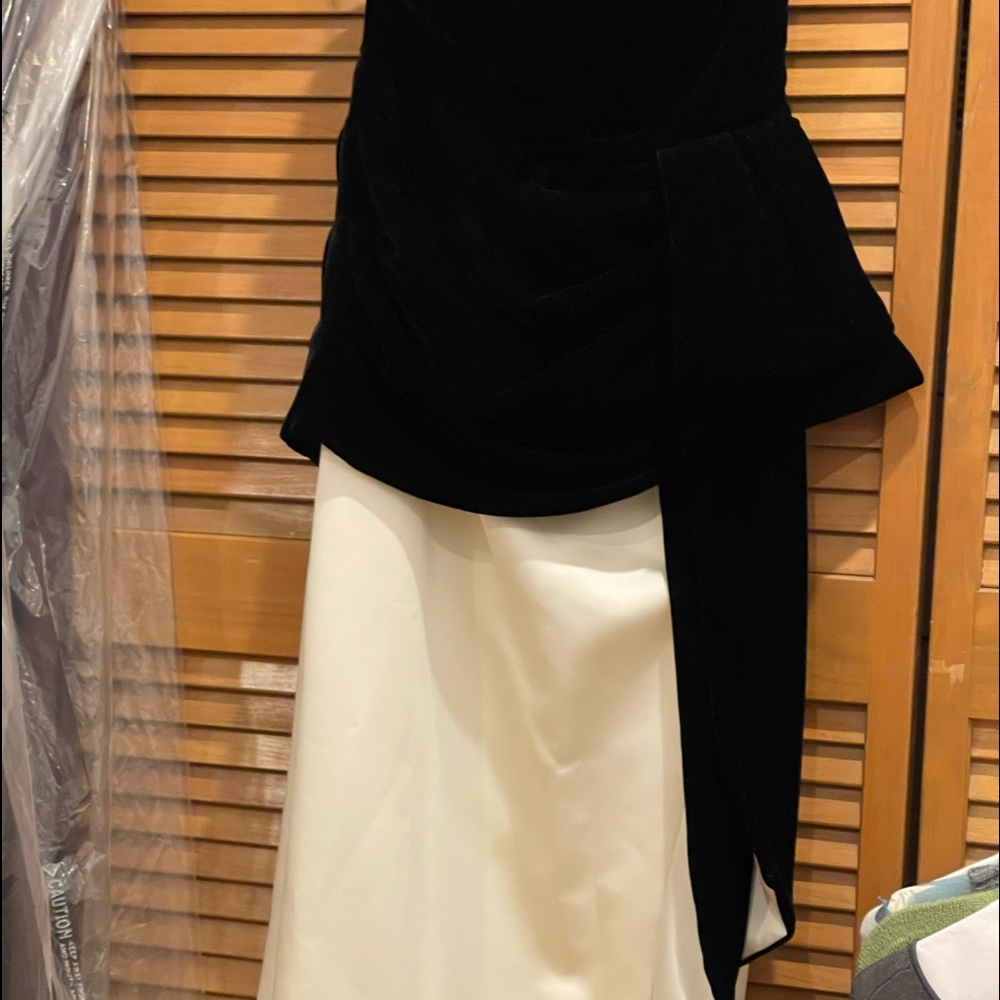 Kay Unger strapless gown black velvet / white sateen